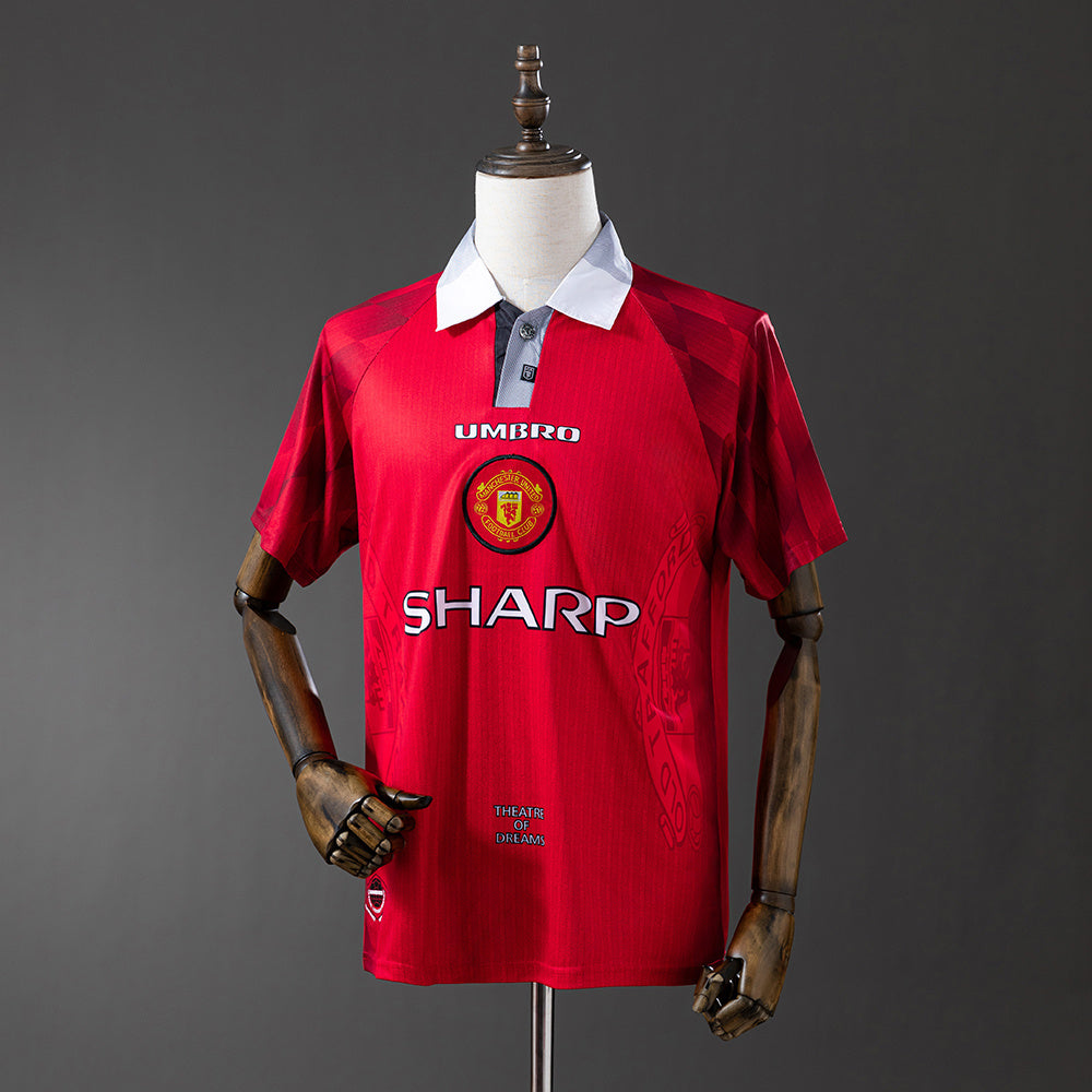 Manchester United 1996/97 home jersey